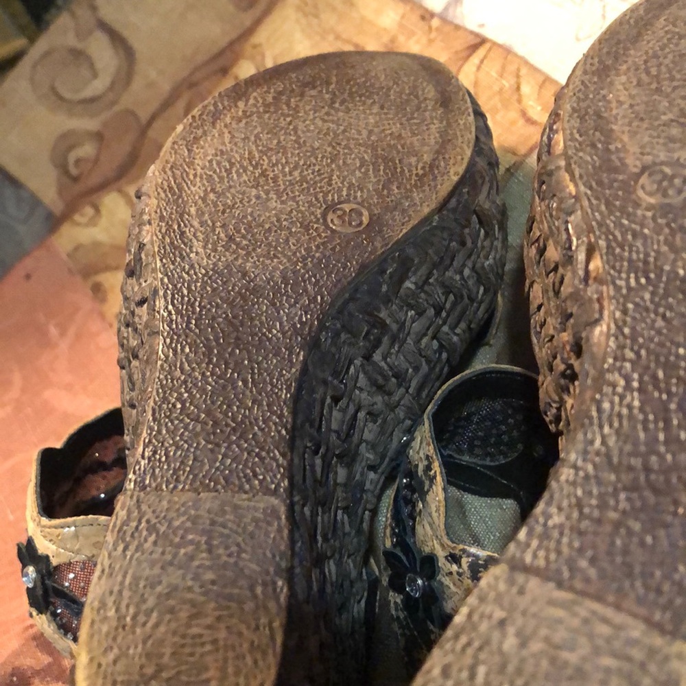 Wedges - Picture 6 of 6